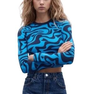 ZARA blue and black swirl crop long sleeve top